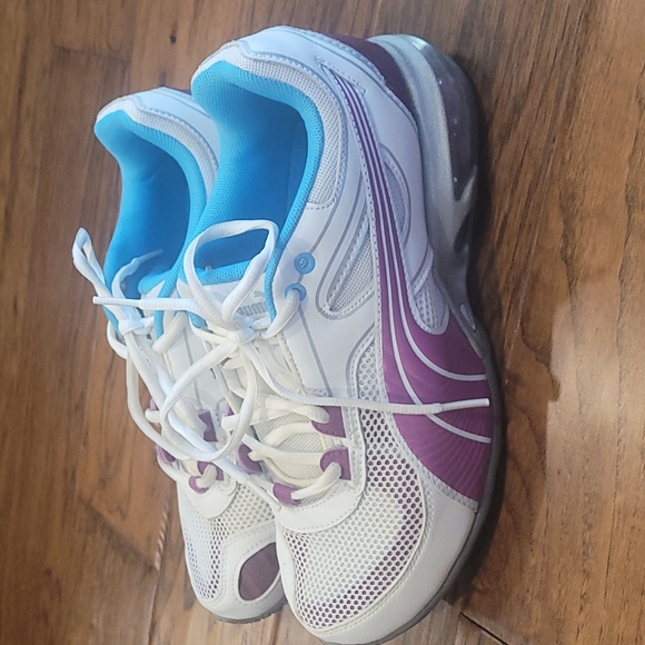 Puma Running Shoe size 7.5 - Picture 2 of 7
